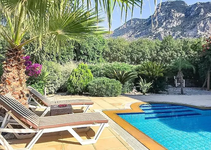 With Private Pool 3 Bedroom Karsiyaka North Cyprus ヴィラ *